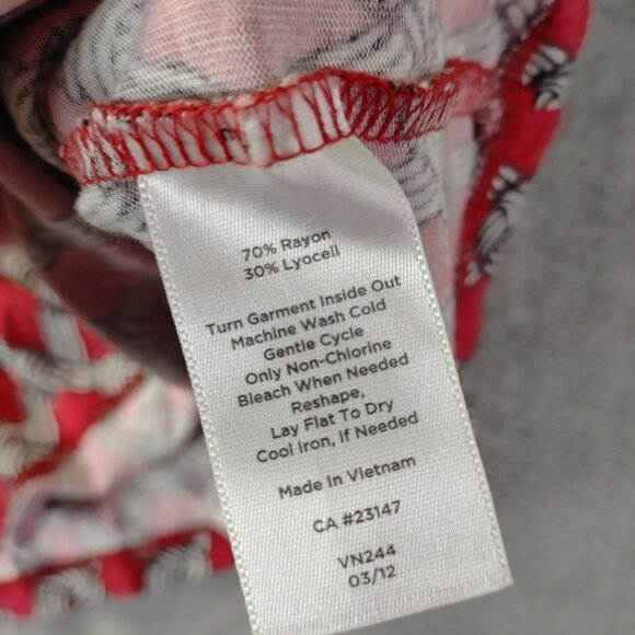 Talbots Women Geometric Print Blouse XS Red Short Sleeve Rayon Career Classic - Picture 7 of 8